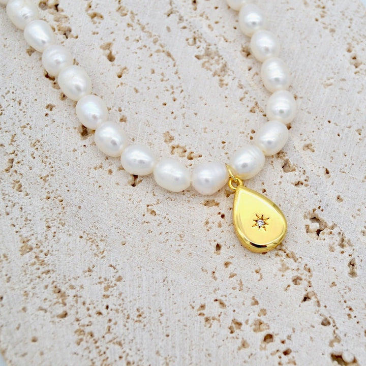 Gold Pendant Necklace