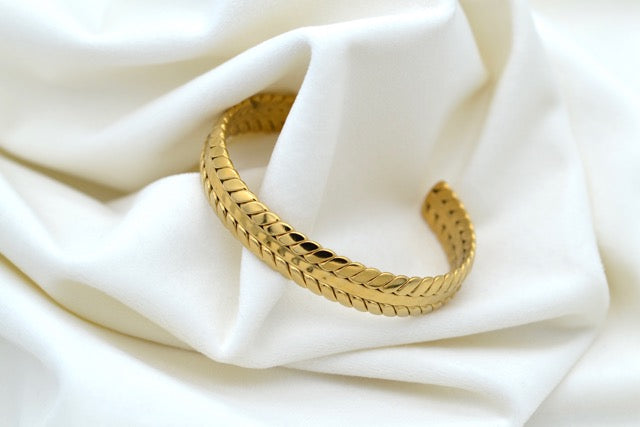 Aella Jewelry - Gold Plated Stainless Steel Bracelets