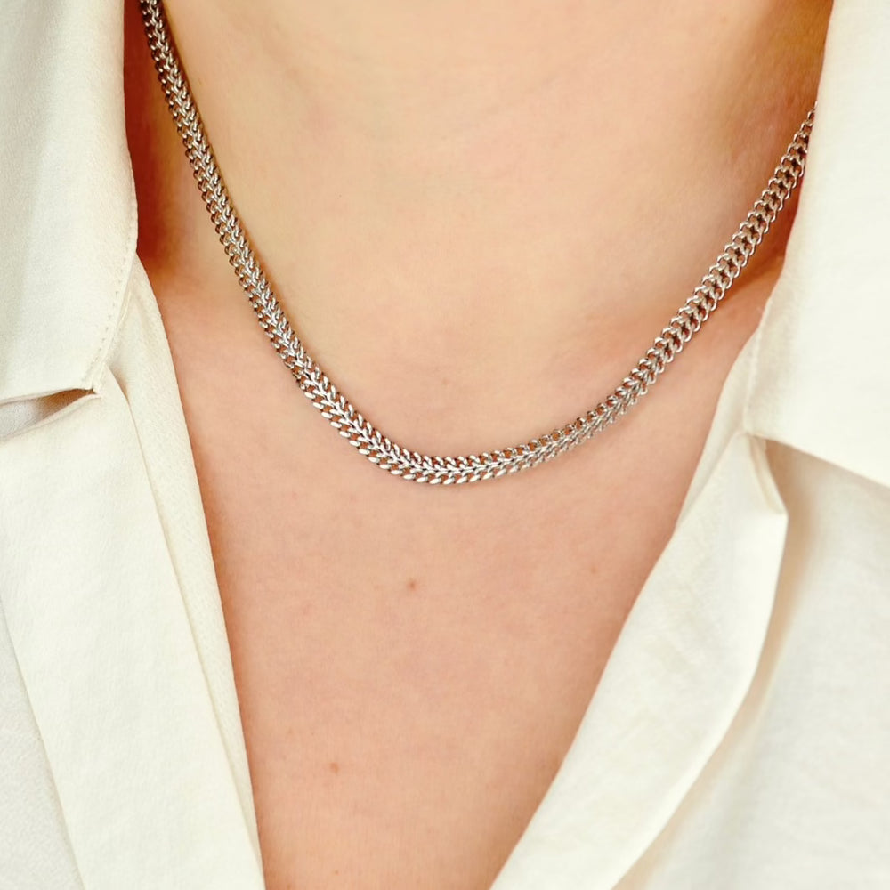 "Uranoessa" - Flat Chain Necklace