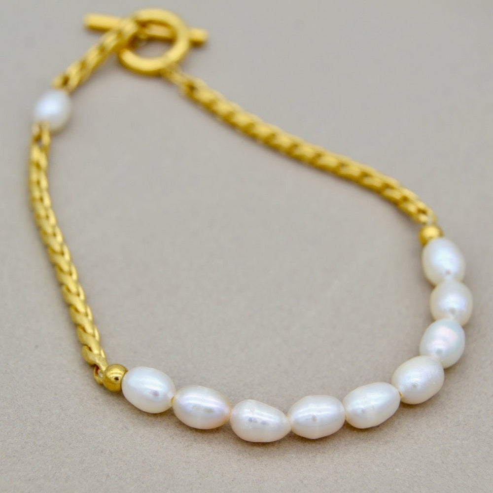 "Elli" - Freshwater Pearl Twist Chain Bracelet - Aella Design Jewelry