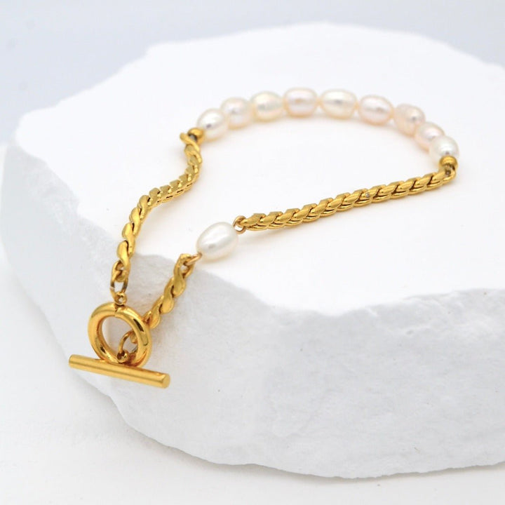 "Elli" - Freshwater Pearl Twist Chain Bracelet - Aella Design Jewelry