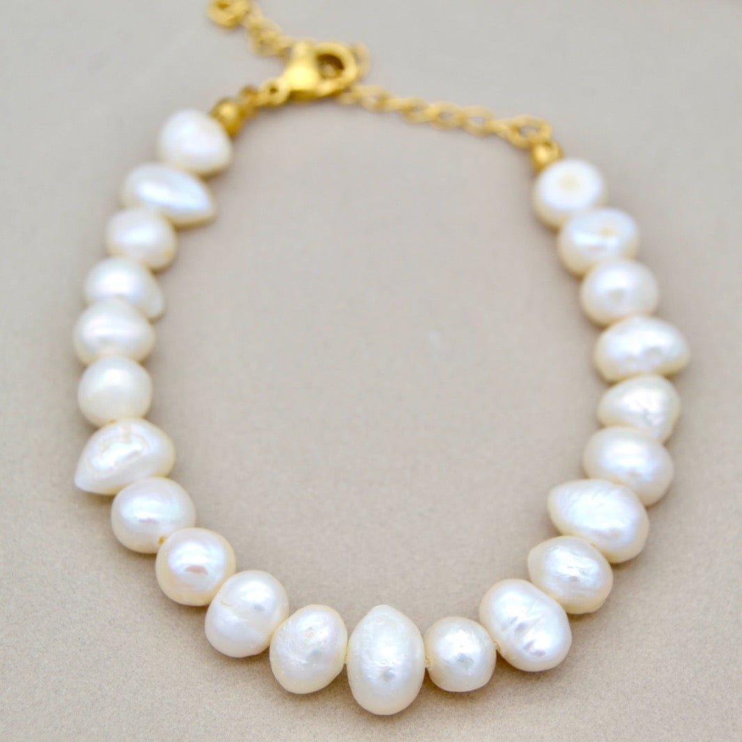 "Melina" - Freshwater Pearls Bracelet - Aella Design Jewelry