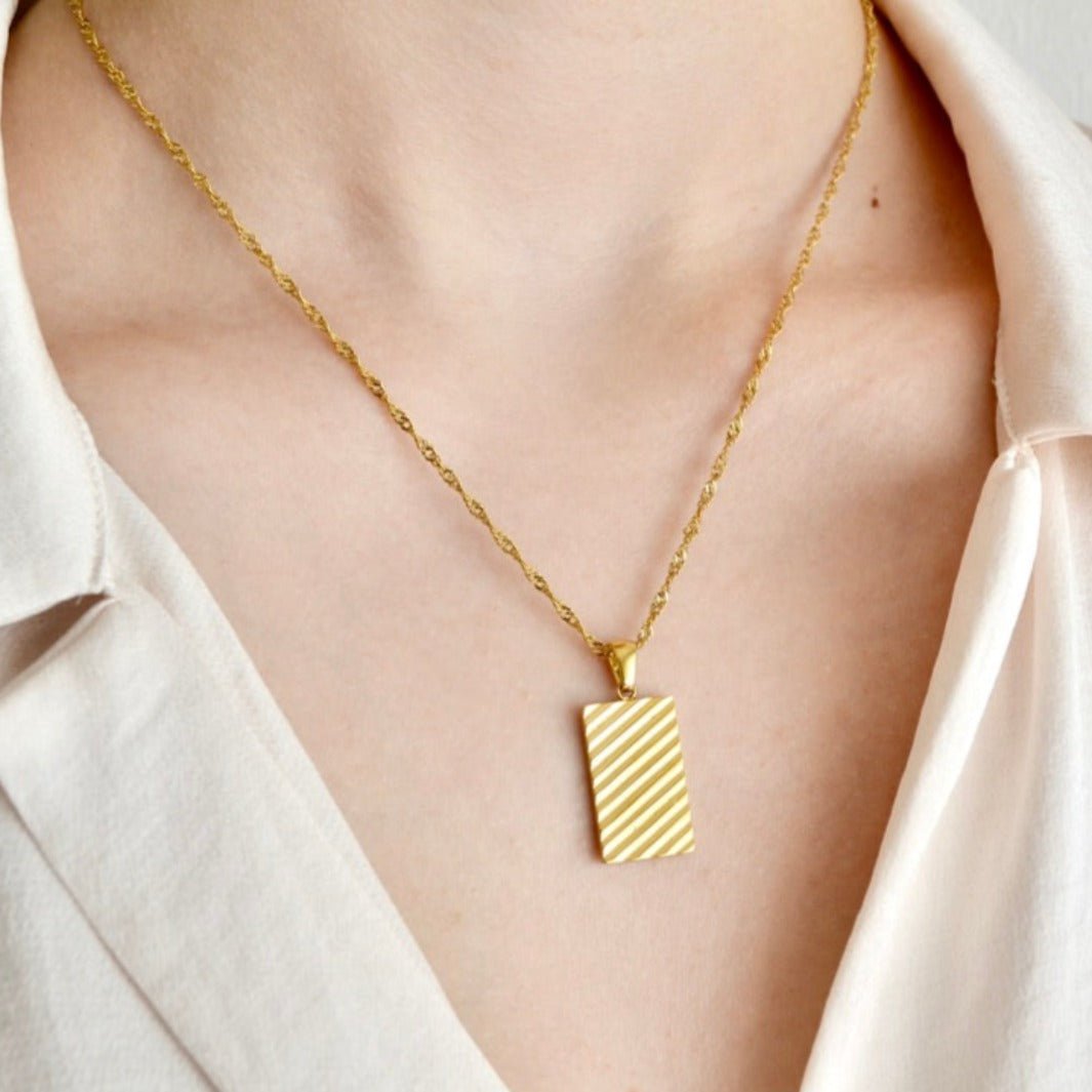 "Niove" - Rectangular Pendant - Aella Design Jewelry