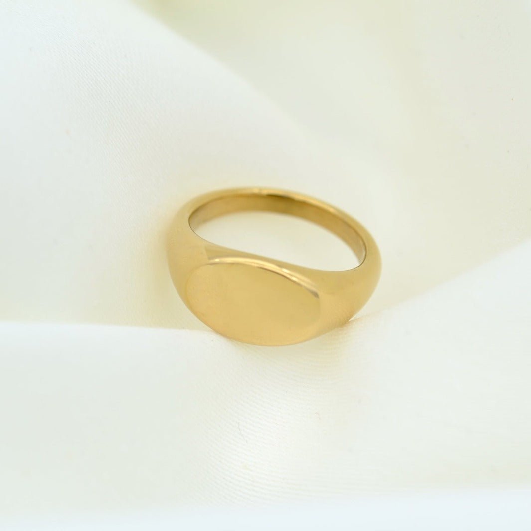 "Pallas" - Minimalist Signet Ring - Aella Design Jewelry