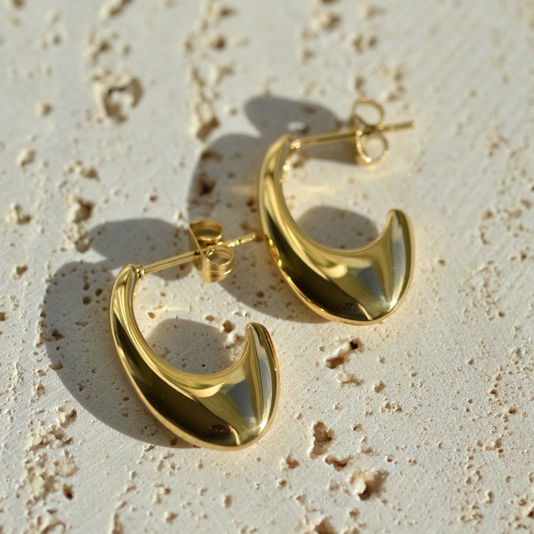 "Peitho" - Minimalist Hollow J Shape Earring - Aella Design Jewelry