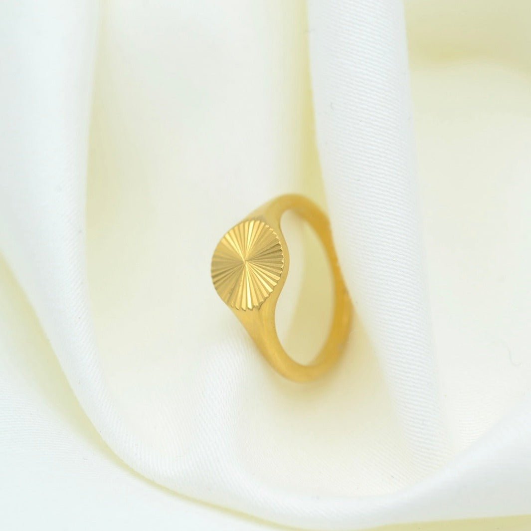 "Thalassa" - Geometric Ring - Aella Design Jewelry